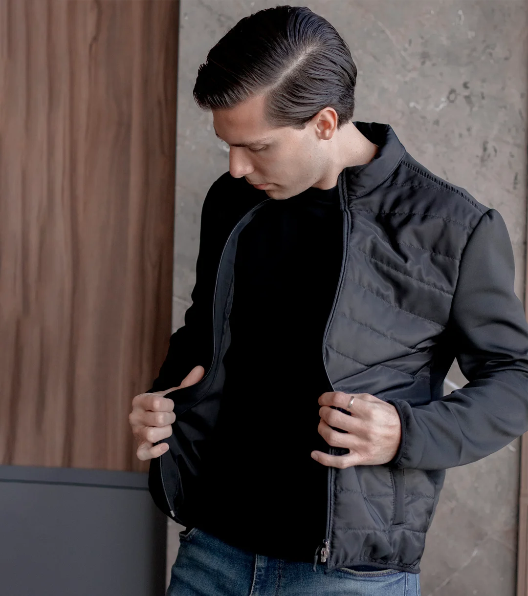 Jacket Essential