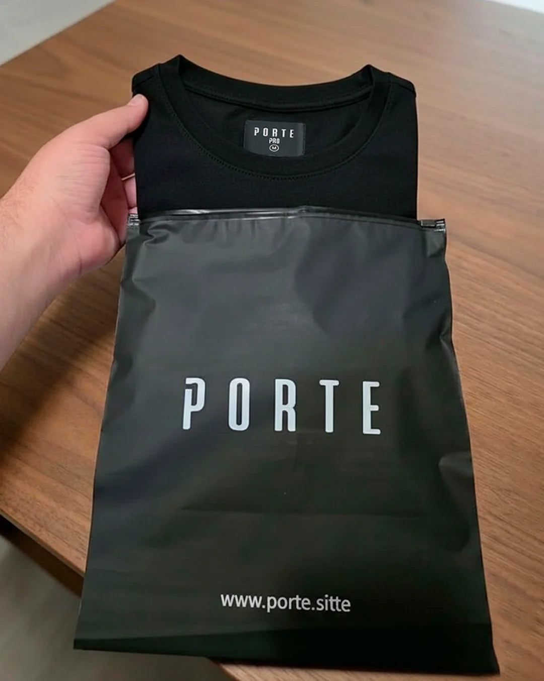 Essential PRO Tee - Black